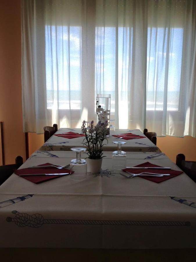 La Veranda Hotel Ardea Buitenkant foto