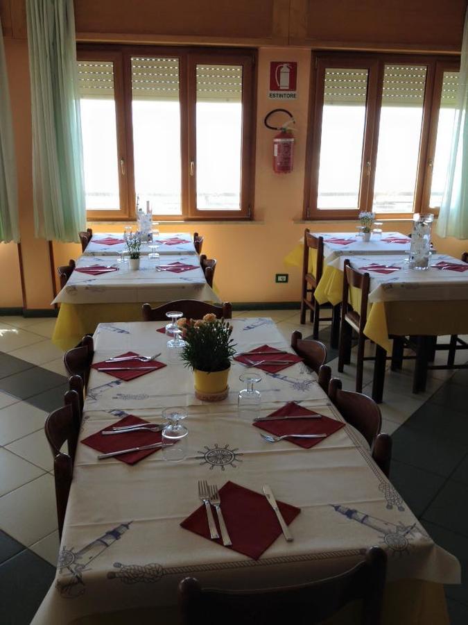 La Veranda Hotel Ardea Buitenkant foto