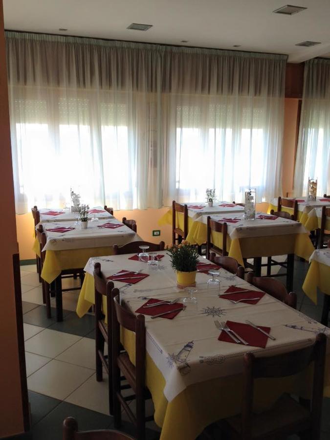 La Veranda Hotel Ardea Buitenkant foto
